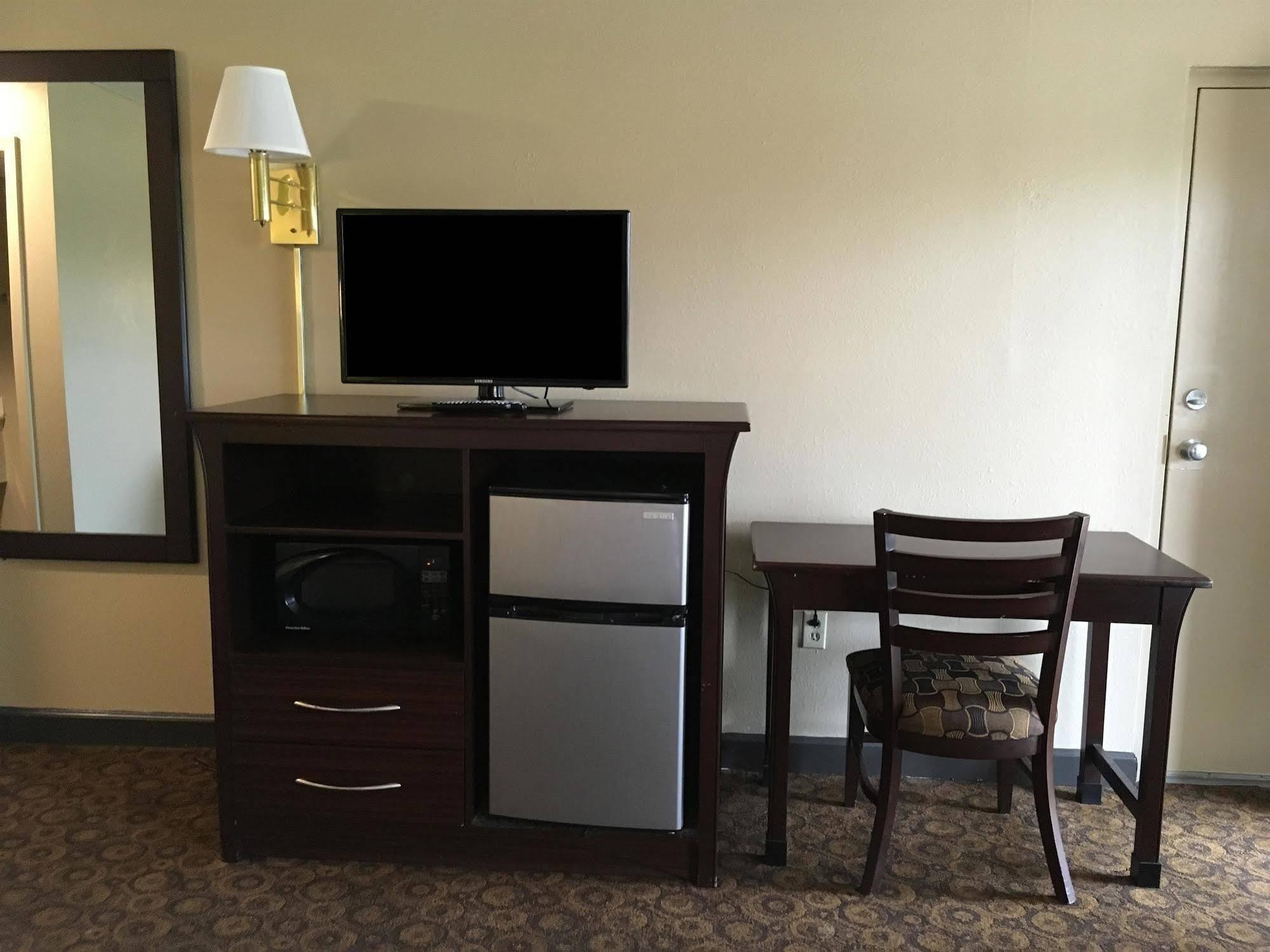 Americas Best Value Inn And Suites Greenwood Esterno foto